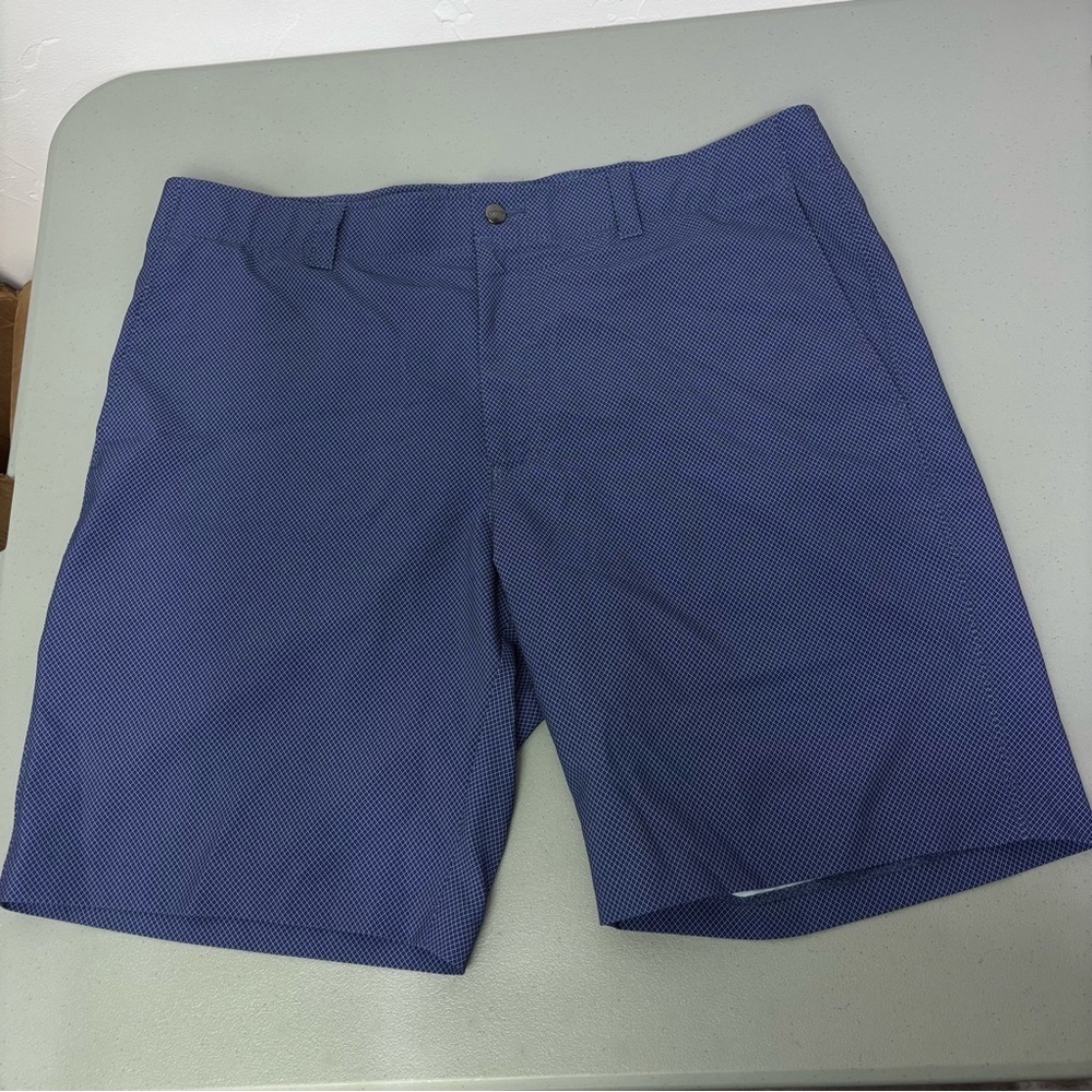 Callaway Men's Golf Shorts Blue Geometric Size 38 Flat Front